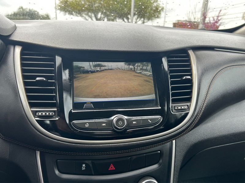 Chevrolet Trax Vehicle Full-screen Gallery Image 17