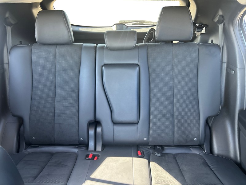 Mitsubishi Eclipse Cross Vehicle Full-screen Gallery Image 12