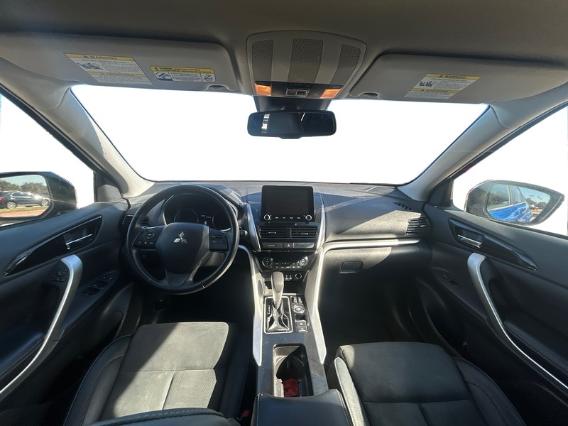 Mitsubishi Eclipse Cross Vehicle Full-screen Gallery Image 14