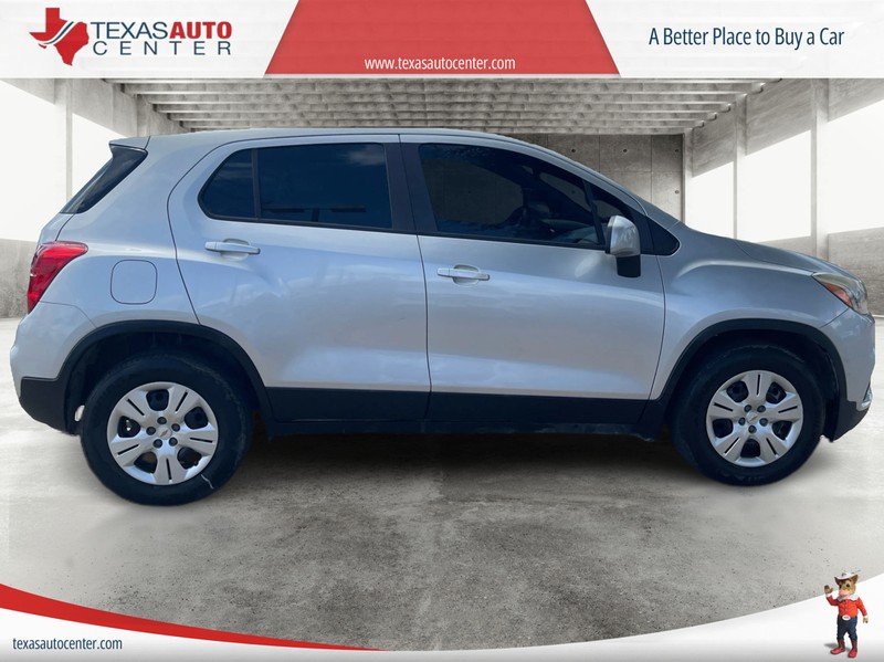 Chevrolet Trax Vehicle Full-screen Gallery Image 4