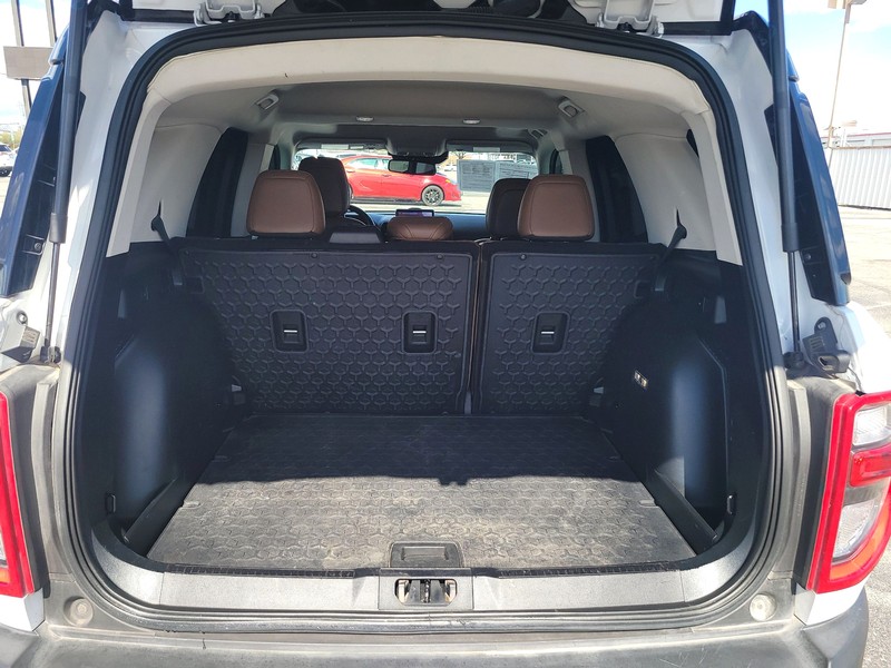 Ford Bronco Sport Vehicle Full-screen Gallery Image 11