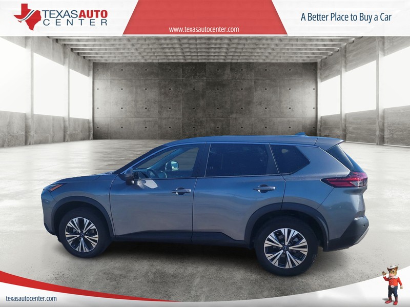 Nissan Rogue Vehicle Full-screen Gallery Image 3