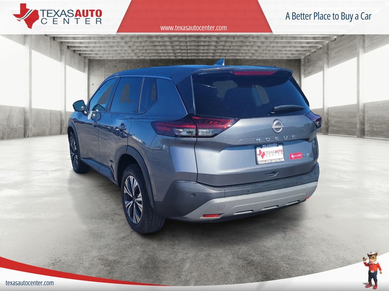 Nissan Rogue Vehicle Full-screen Gallery Image 5