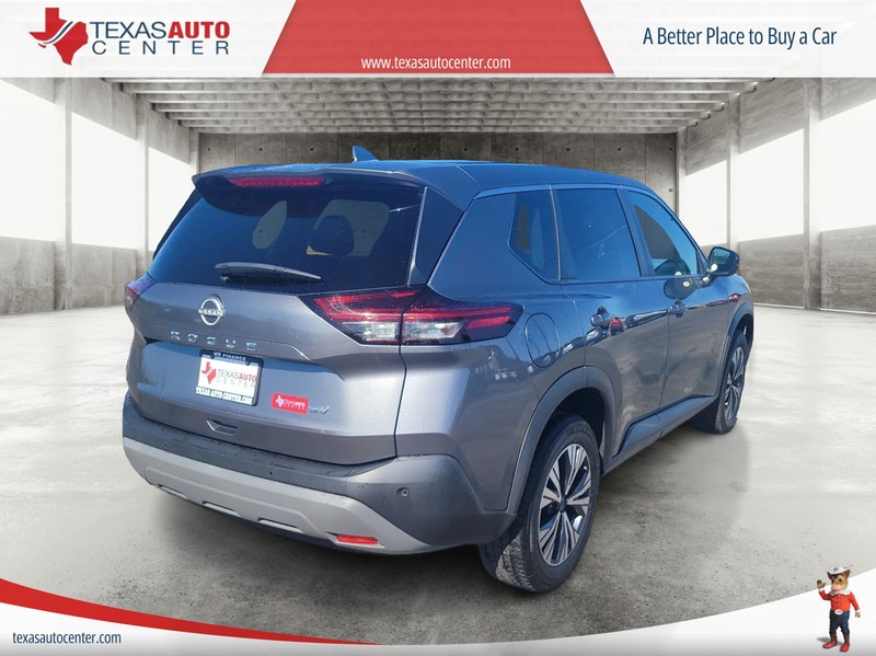 Nissan Rogue Vehicle Full-screen Gallery Image 6