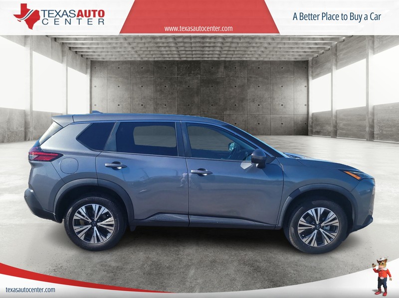 Nissan Rogue Vehicle Full-screen Gallery Image 7