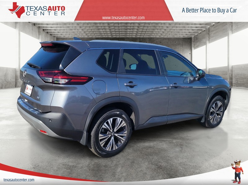 Nissan Rogue Vehicle Full-screen Gallery Image 7