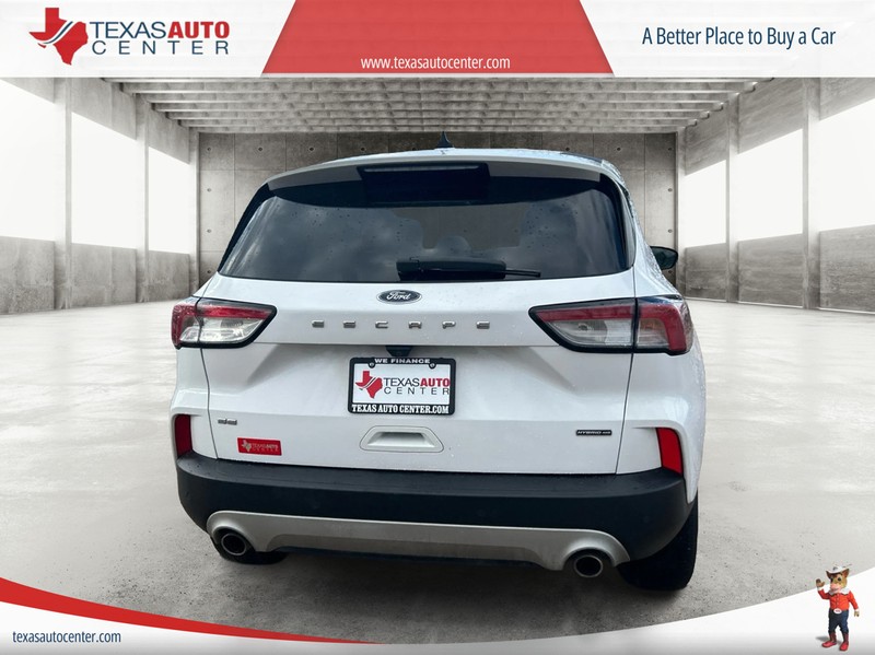 Ford Escape Vehicle Full-screen Gallery Image 6