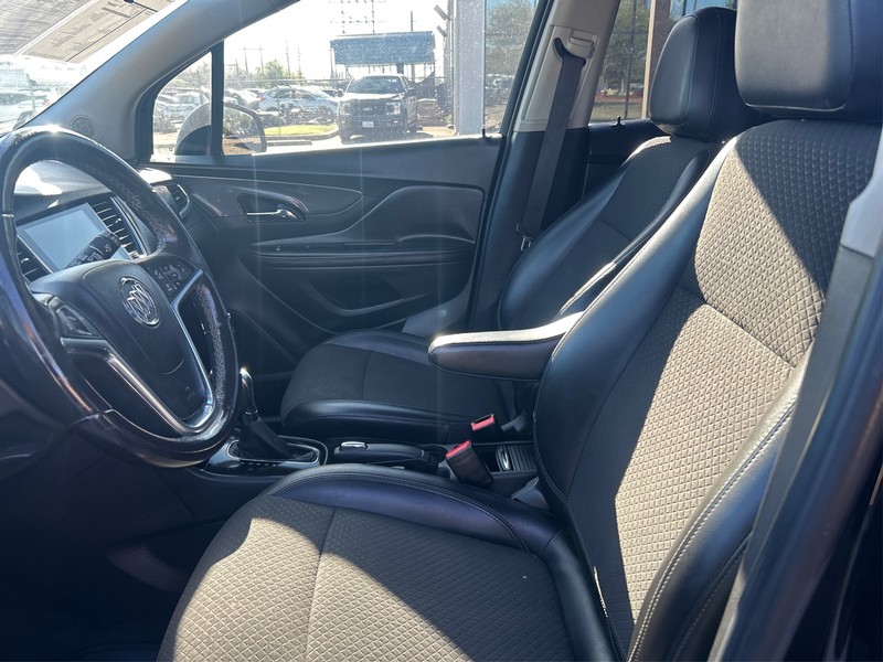 Buick Encore Vehicle Full-screen Gallery Image 9