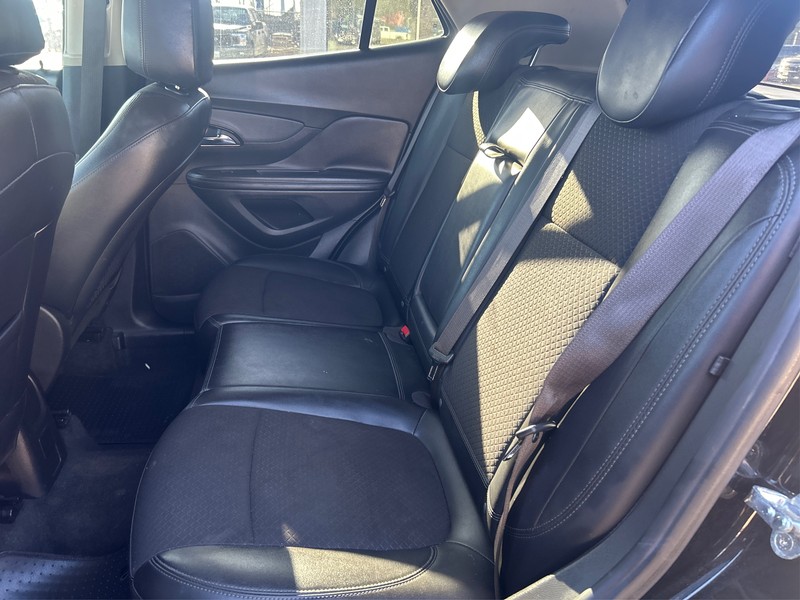 Buick Encore Vehicle Full-screen Gallery Image 10