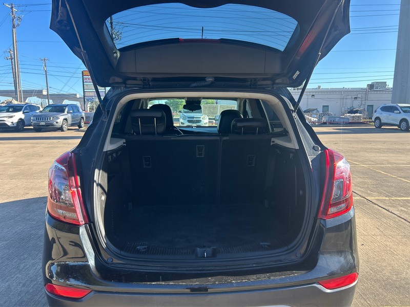 Buick Encore Vehicle Full-screen Gallery Image 11