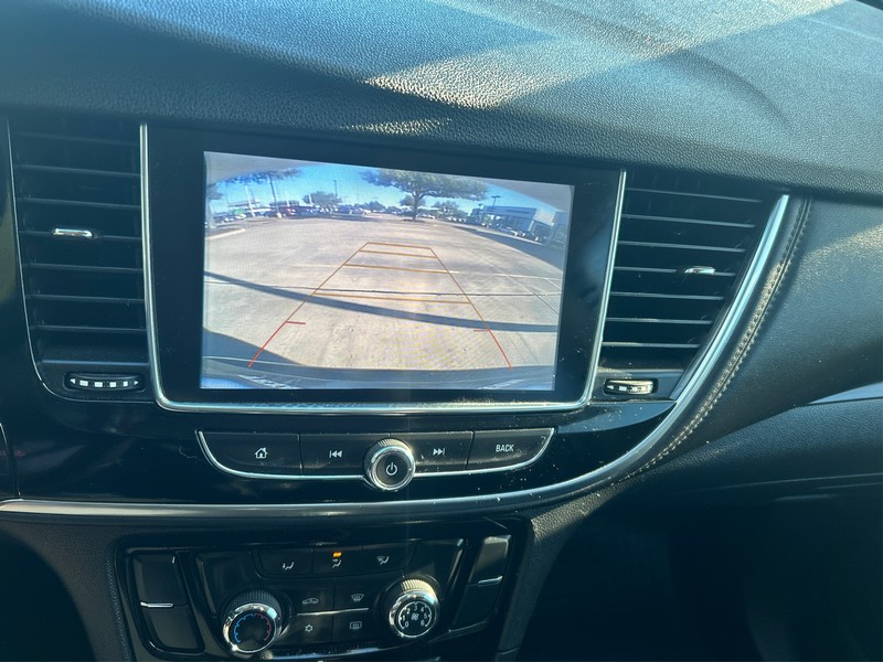 Buick Encore Vehicle Full-screen Gallery Image 17