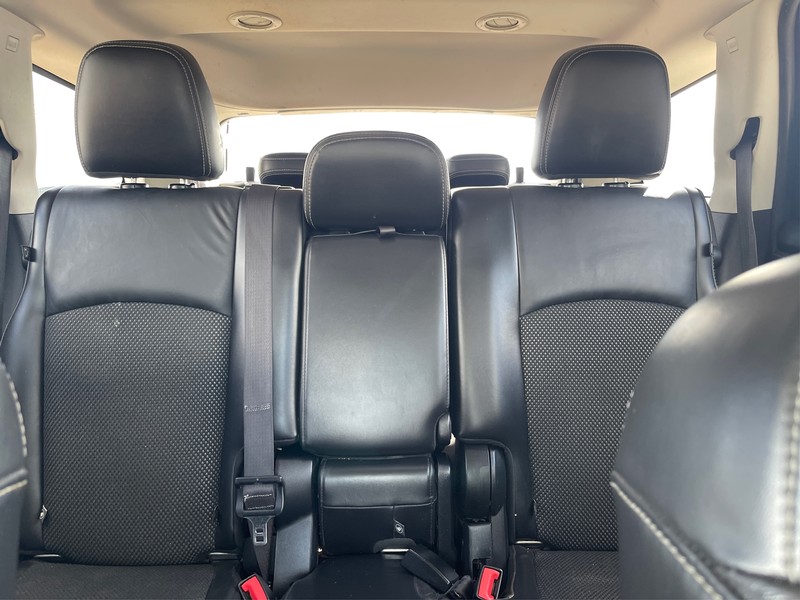 Dodge Journey Vehicle Full-screen Gallery Image 9