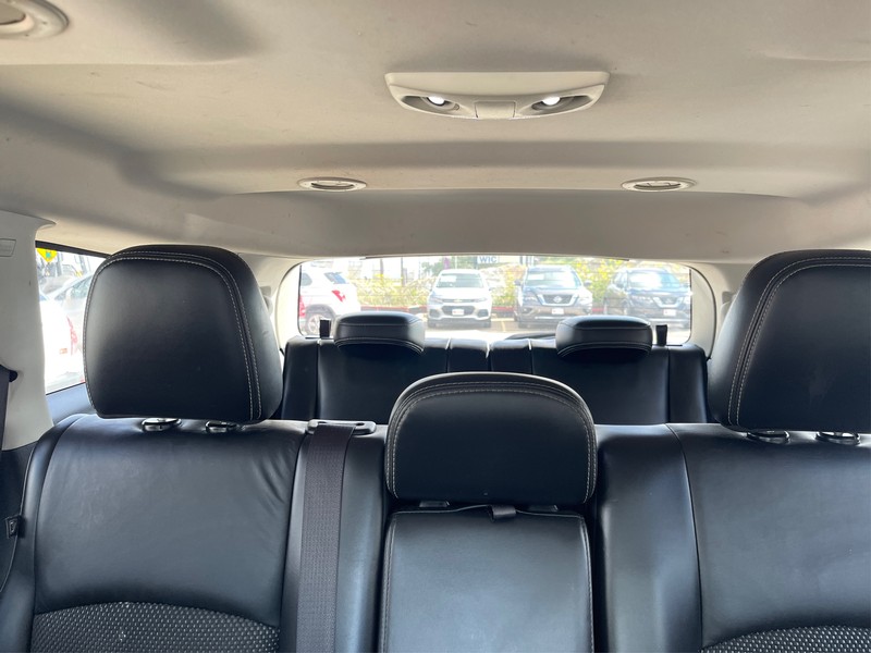 Dodge Journey Vehicle Full-screen Gallery Image 14