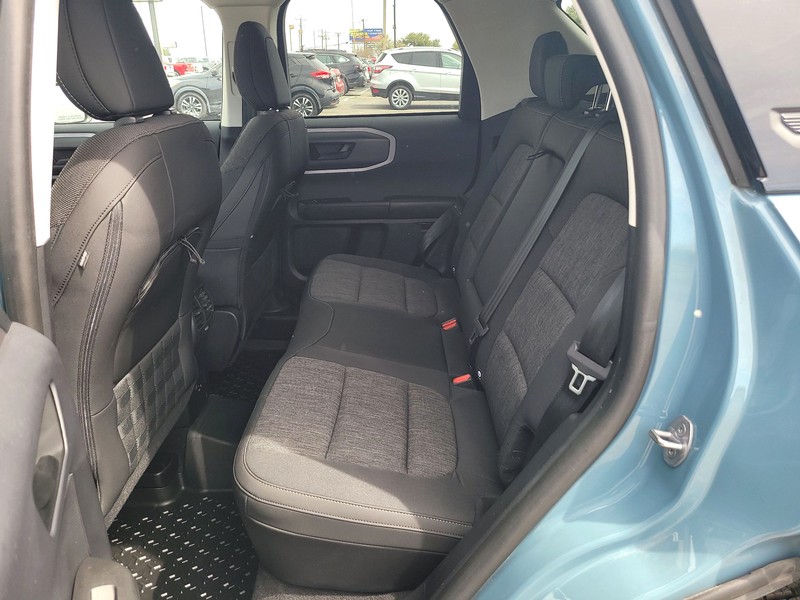 Ford Bronco Sport Vehicle Full-screen Gallery Image 10