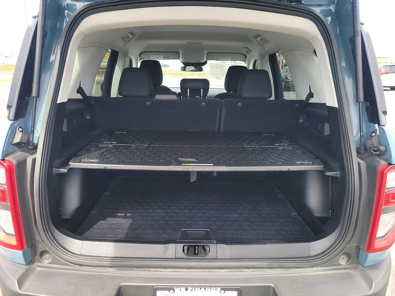 Ford Bronco Sport Vehicle Full-screen Gallery Image 11