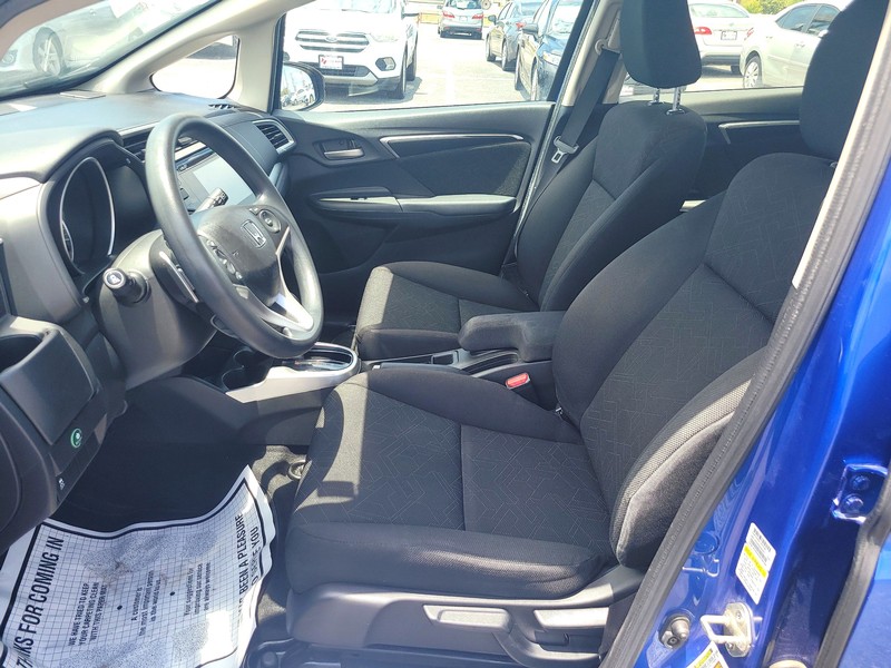 Honda Fit Vehicle Full-screen Gallery Image 9