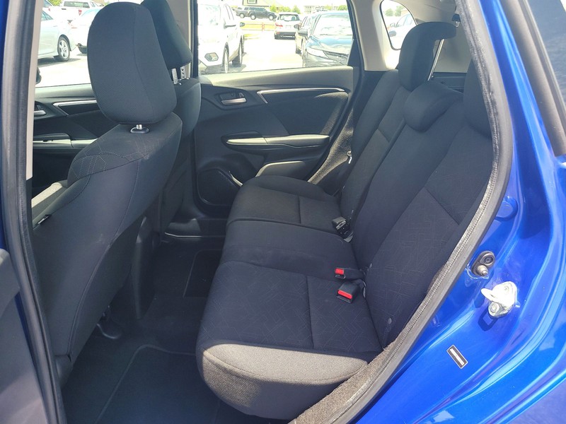 Honda Fit Vehicle Full-screen Gallery Image 10