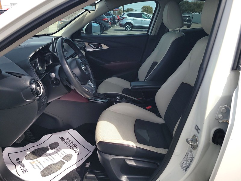 Mazda CX-3 Vehicle Full-screen Gallery Image 09