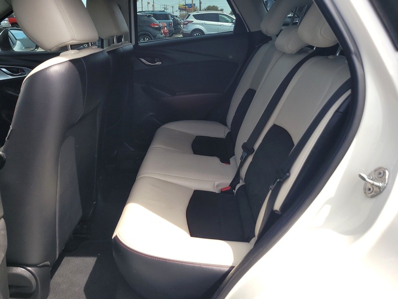 Mazda CX-3 Vehicle Full-screen Gallery Image 10