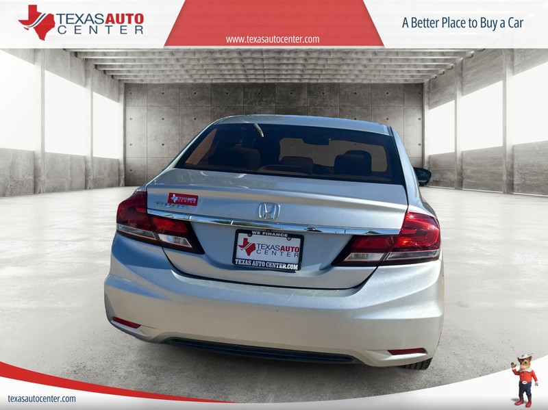 Honda Civic Sedan Vehicle Full-screen Gallery Image 6