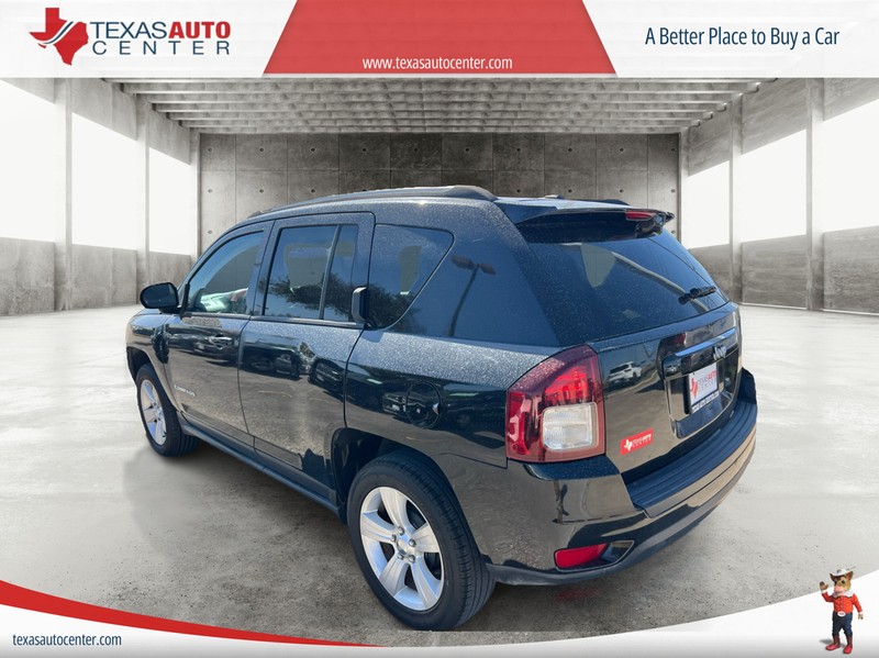 Jeep Compass Vehicle Full-screen Gallery Image 7