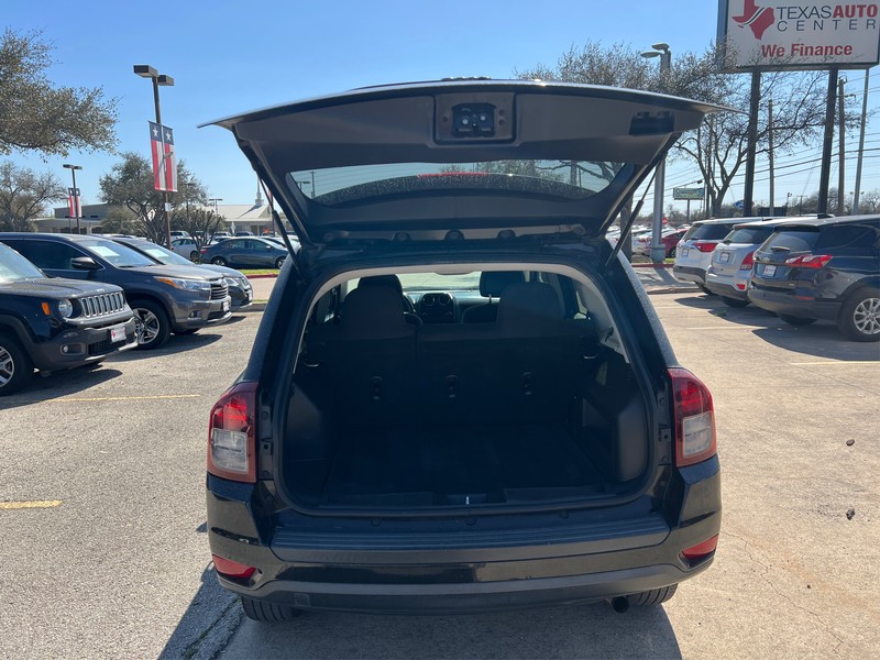 Jeep Compass Vehicle Full-screen Gallery Image 10