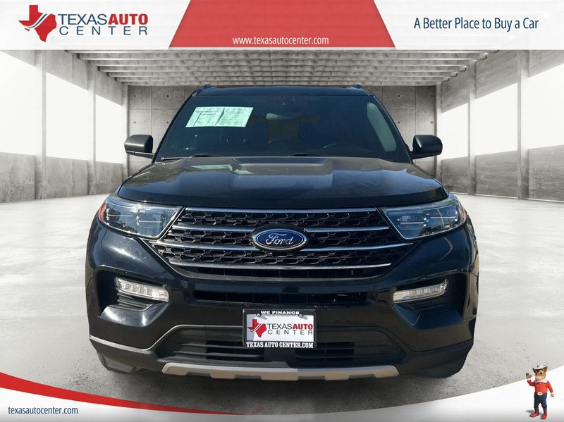 Ford Explorer Vehicle Full-screen Gallery Image 3