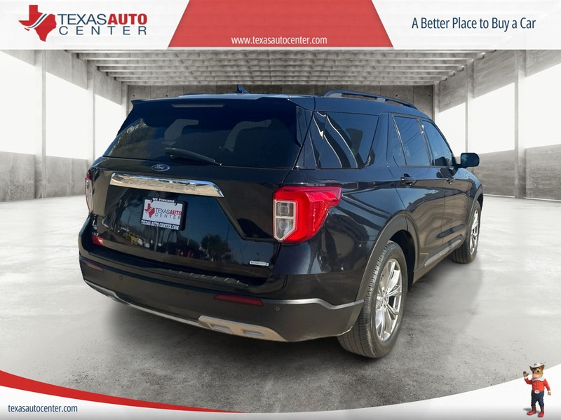 Ford Explorer Vehicle Full-screen Gallery Image 7