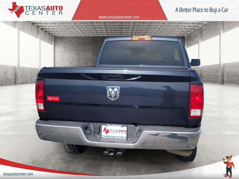 Ram 1500 Classic Vehicle Full-screen Gallery Image 06