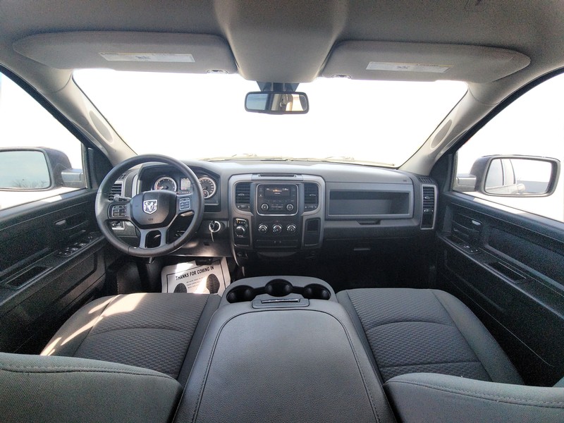 Ram 1500 Classic Vehicle Full-screen Gallery Image 14