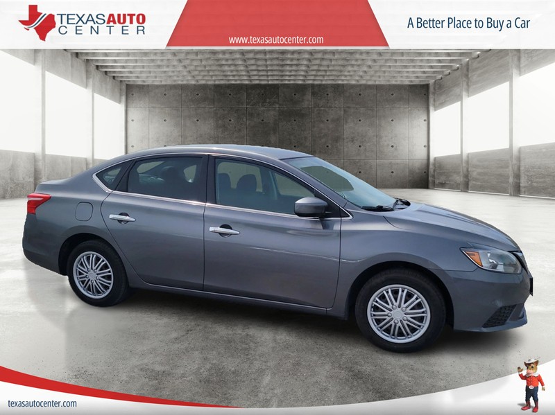 Nissan Sentra Vehicle Full-screen Gallery Image 01