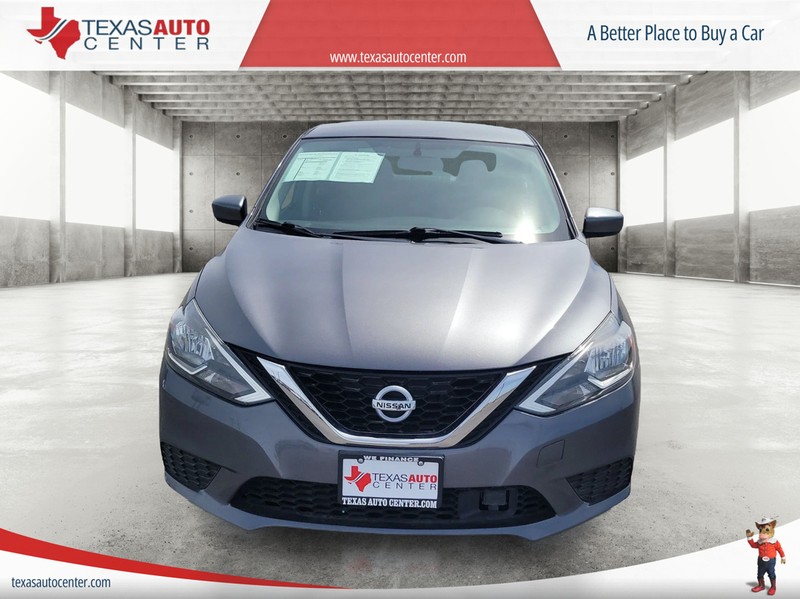 Nissan Sentra Vehicle Full-screen Gallery Image 03