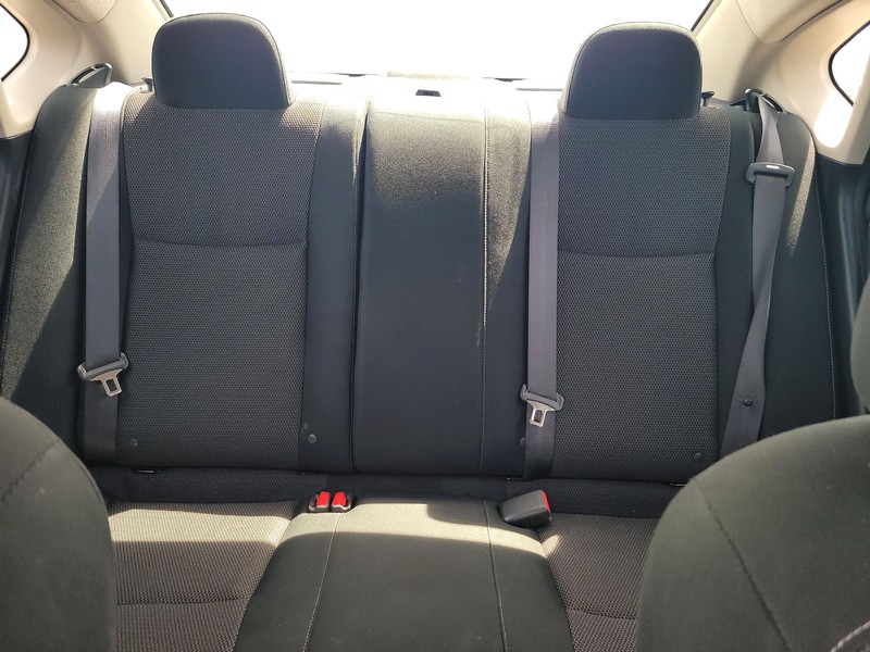 Nissan Sentra Vehicle Full-screen Gallery Image 12