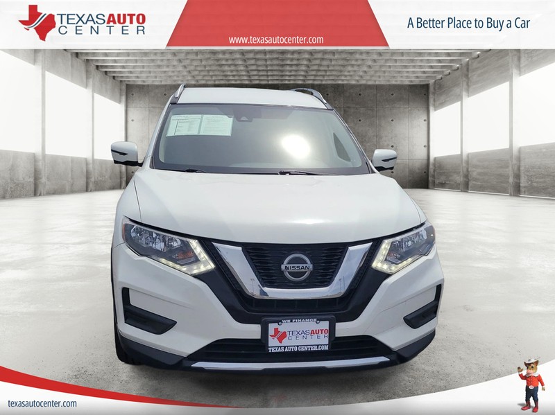 Nissan Rogue Vehicle Full-screen Gallery Image 03