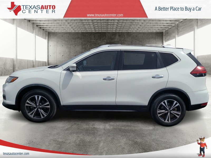 Nissan Rogue Vehicle Full-screen Gallery Image 05