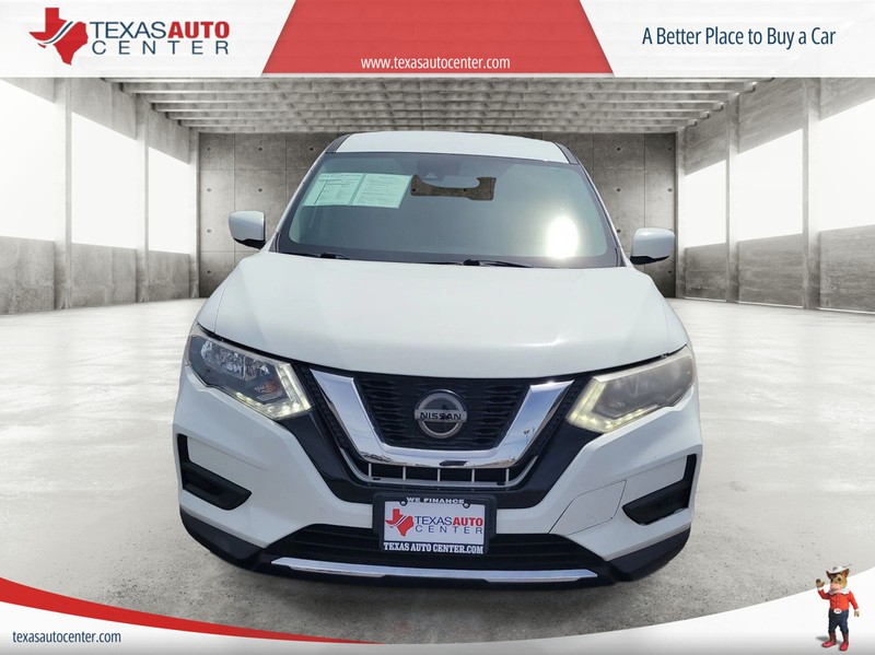 Nissan Rogue Vehicle Full-screen Gallery Image 03