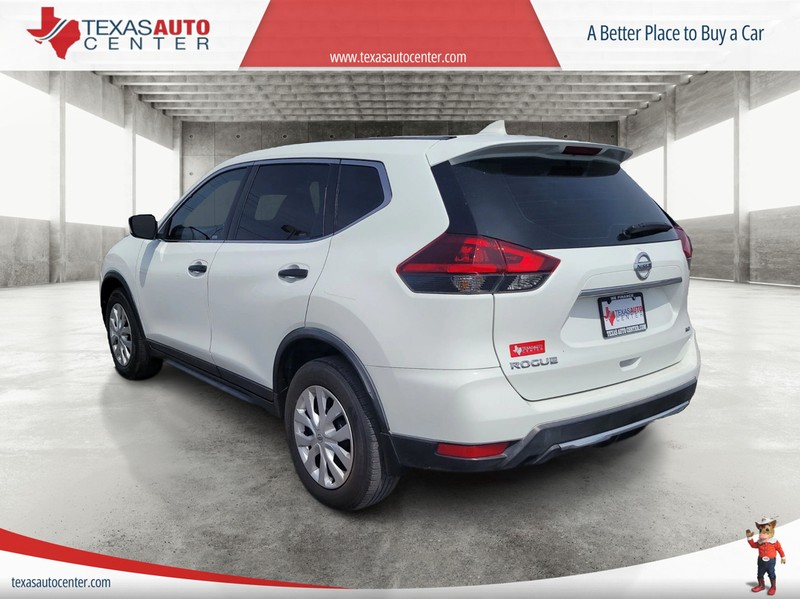 Nissan Rogue Vehicle Full-screen Gallery Image 08