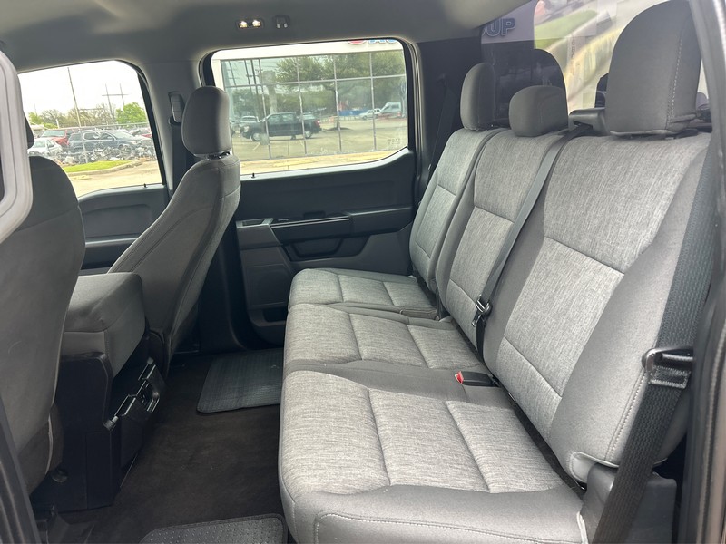 Ford F-150 Vehicle Full-screen Gallery Image 10