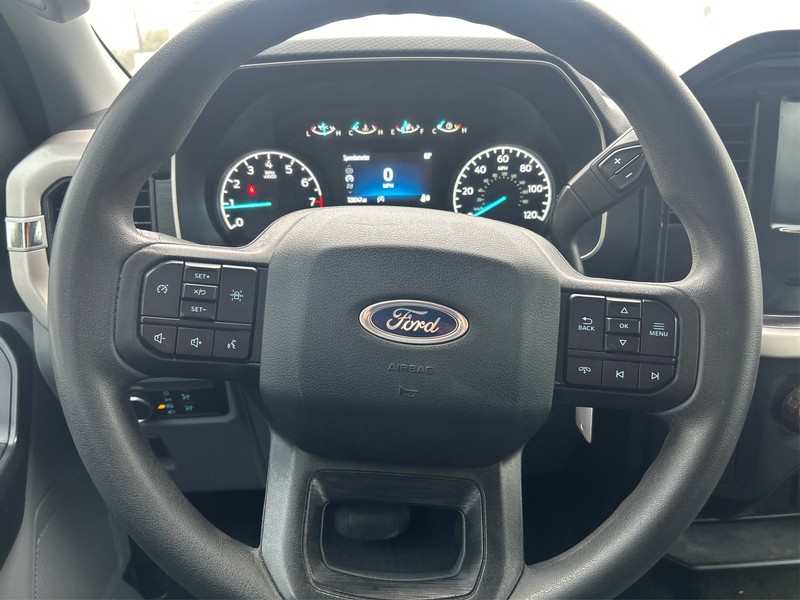 Ford F-150 Vehicle Full-screen Gallery Image 14