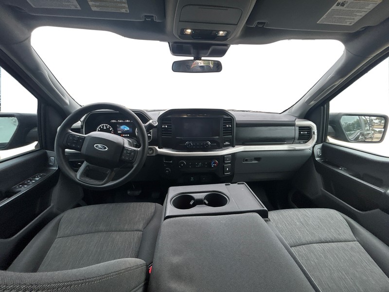Ford F-150 Vehicle Full-screen Gallery Image 15