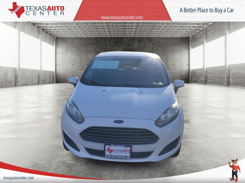 Ford Fiesta Hatchback Vehicle Full-screen Gallery Image 03