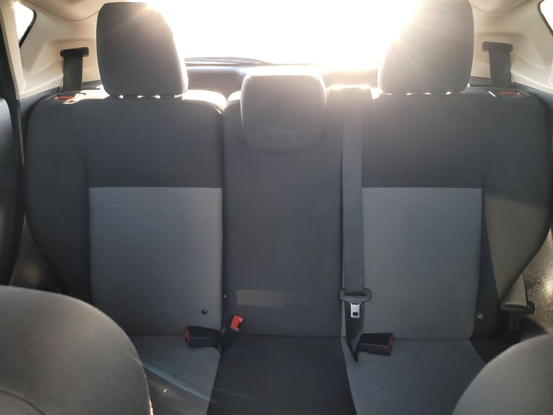 Ford Fiesta Hatchback Vehicle Full-screen Gallery Image 13