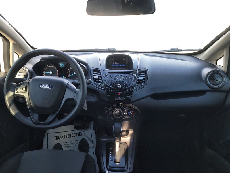 Ford Fiesta Hatchback Vehicle Full-screen Gallery Image 16