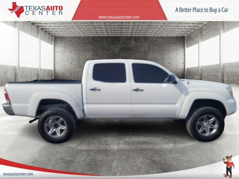 Toyota Tacoma Vehicle Full-screen Gallery Image 04