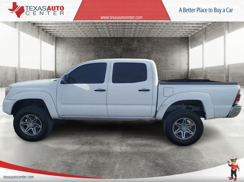 Toyota Tacoma Vehicle Full-screen Gallery Image 05