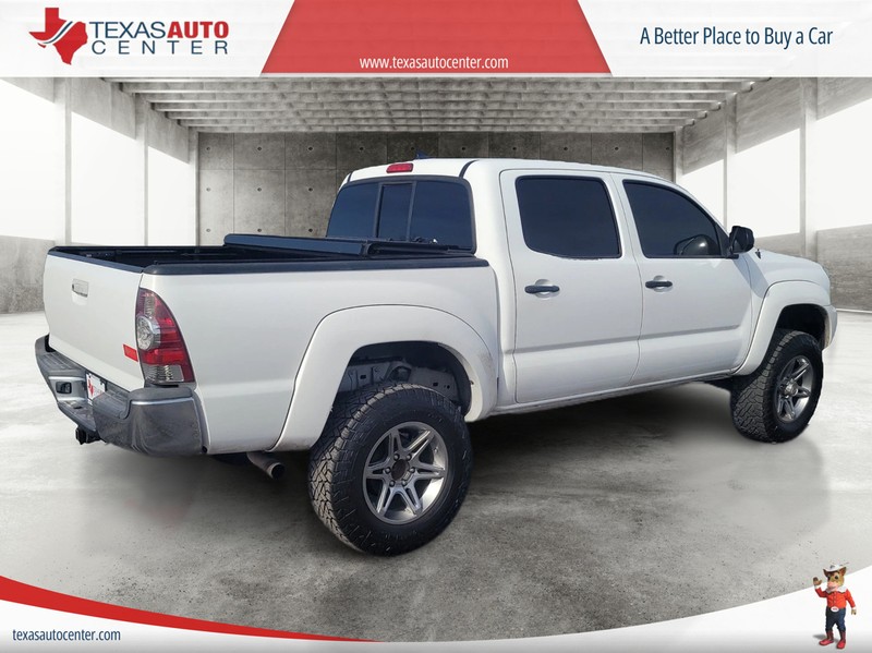 Toyota Tacoma Vehicle Full-screen Gallery Image 07