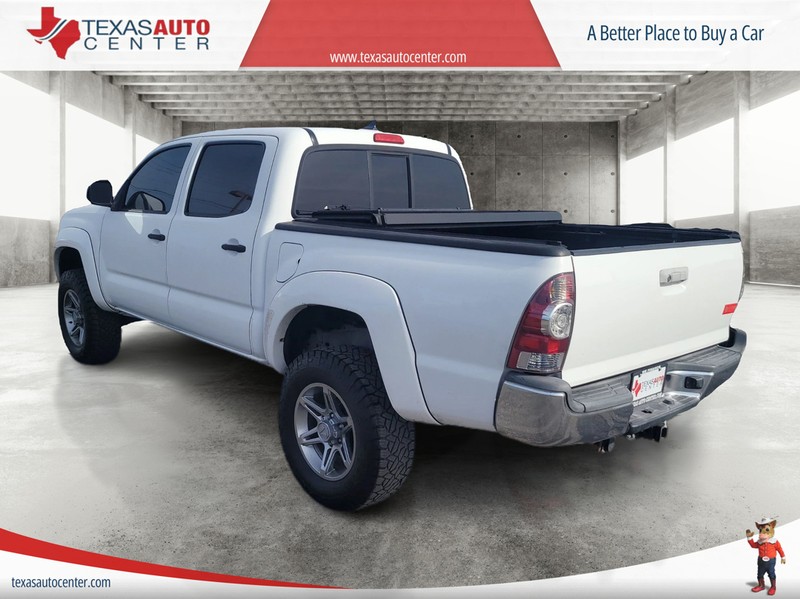 Toyota Tacoma Vehicle Full-screen Gallery Image 08