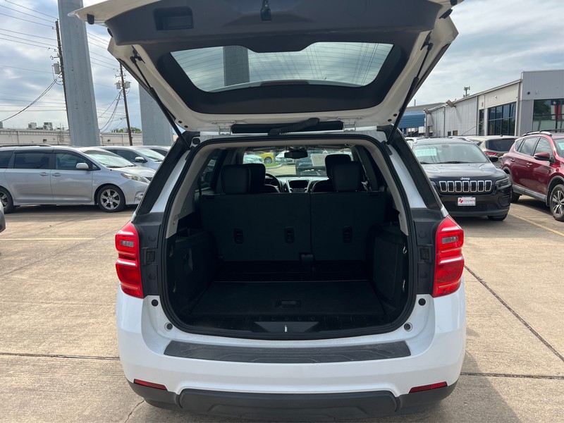 Chevrolet Equinox Vehicle Full-screen Gallery Image 10