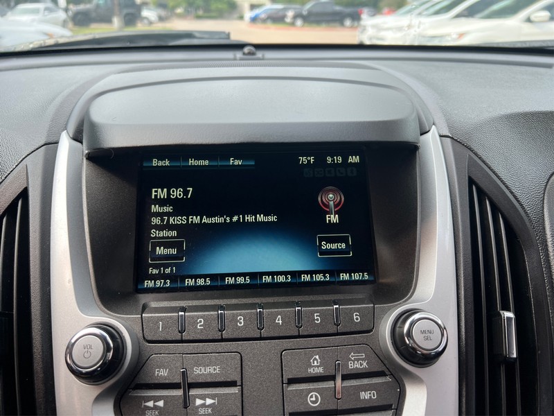 Chevrolet Equinox Vehicle Full-screen Gallery Image 11