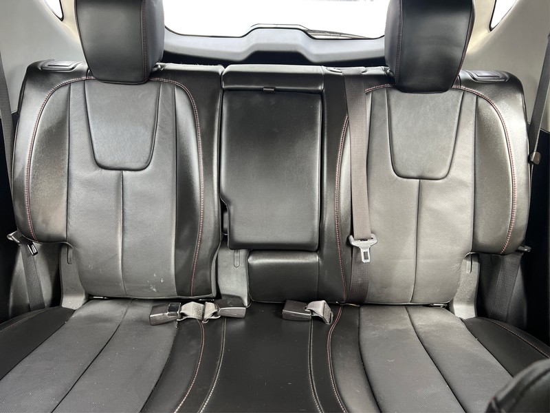 Chevrolet Equinox Vehicle Full-screen Gallery Image 12